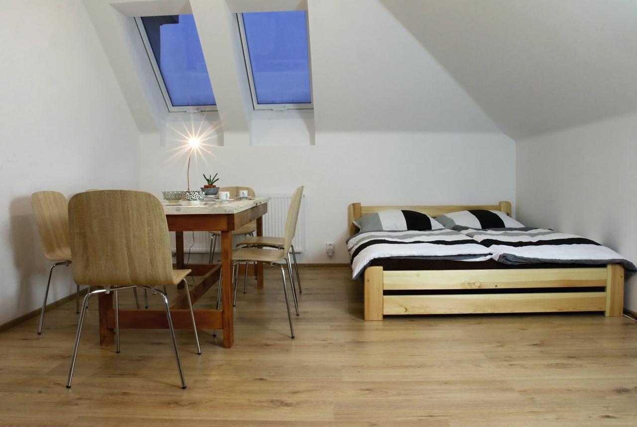 Apartmany Za Sakurou Hodonín المظهر الخارجي الصورة